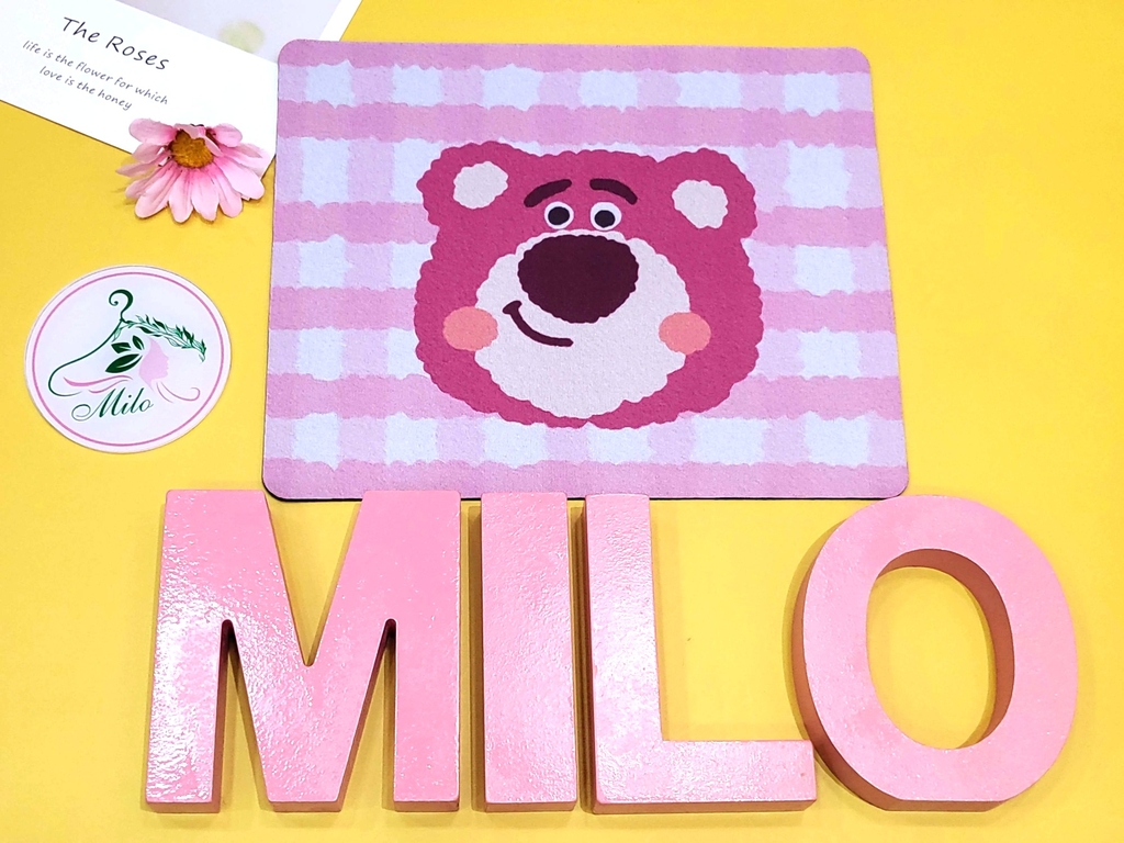 Tấm lót chuột hình gấu dâu Lotso