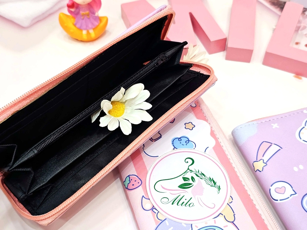 Ví dài cầm tay hoạt hình cute nhiều màu