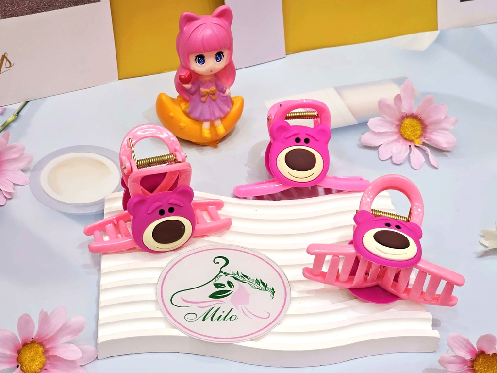Kẹp tóc sticker 3D gấu dâu Lotso (hồng)