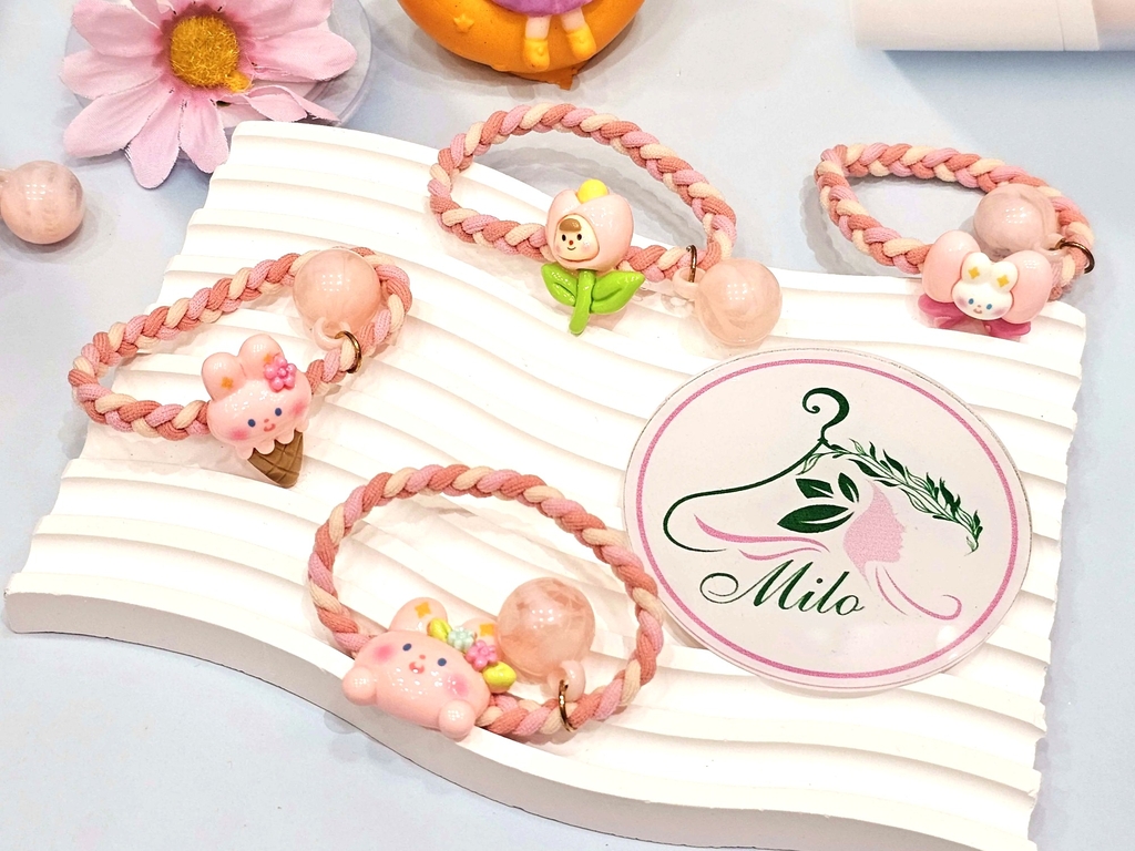 Cột tóc kiểu đan chéo sticker nổi hình thỏ - bông hoa - cây kem