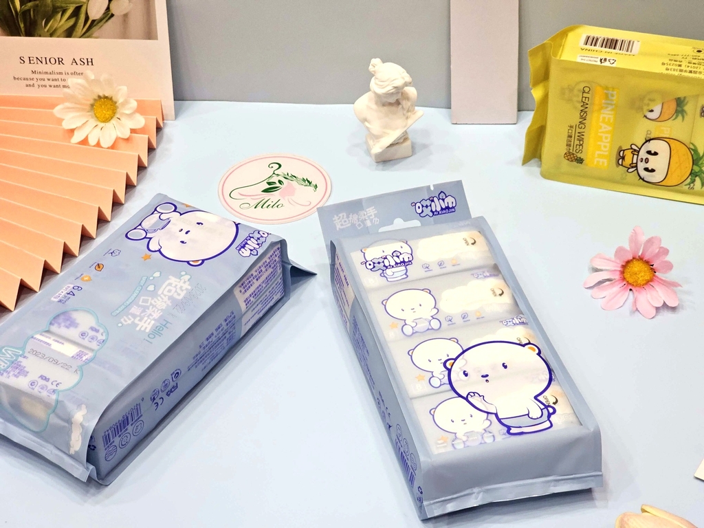 Khăn giấy ướt mini (bịch 8 gói)