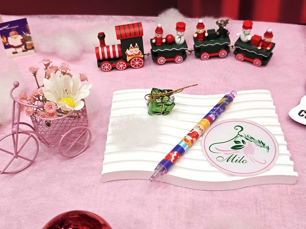 Bút bi gel Noel nhiều màu