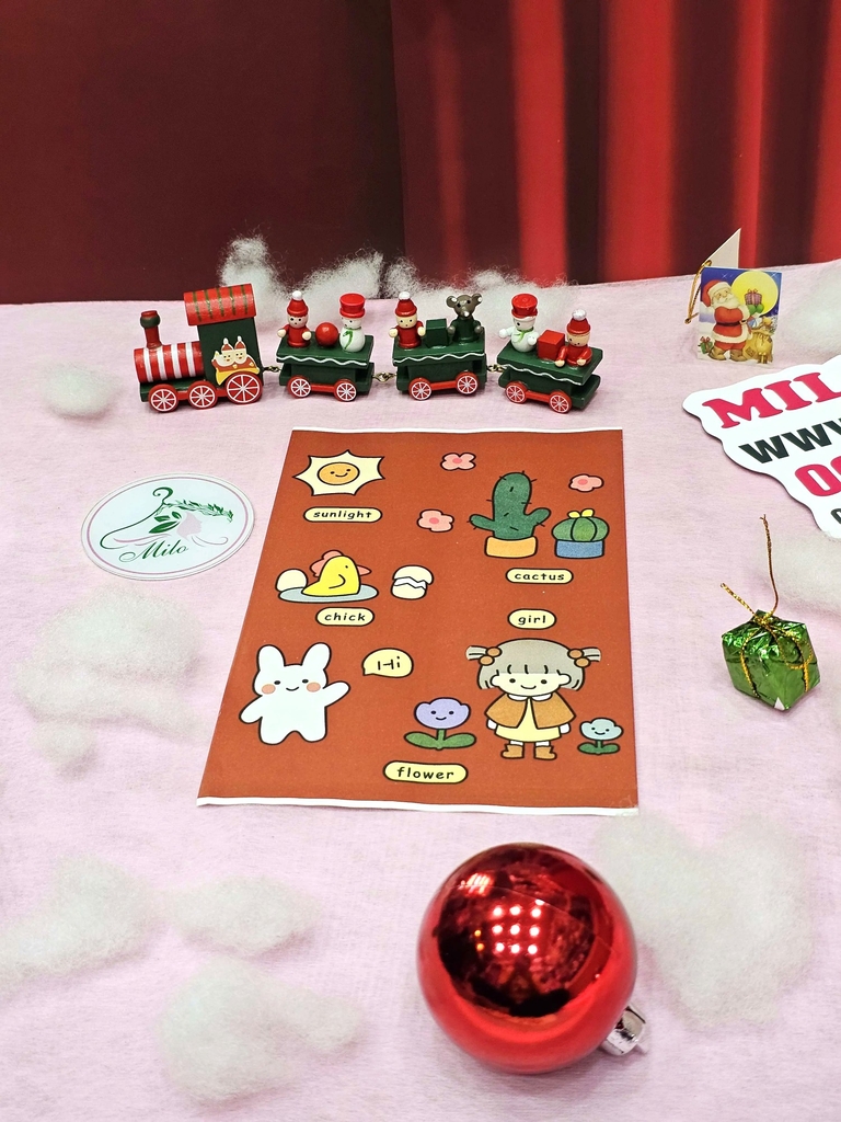 Túi giấy lụa bé gái thắt bím cute (14.5cm x 21cm)