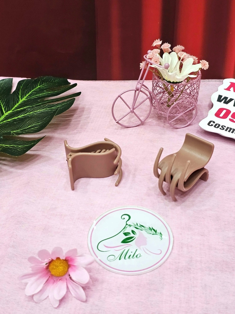 Kẹp cua 5 răng tone màu trà sữa
