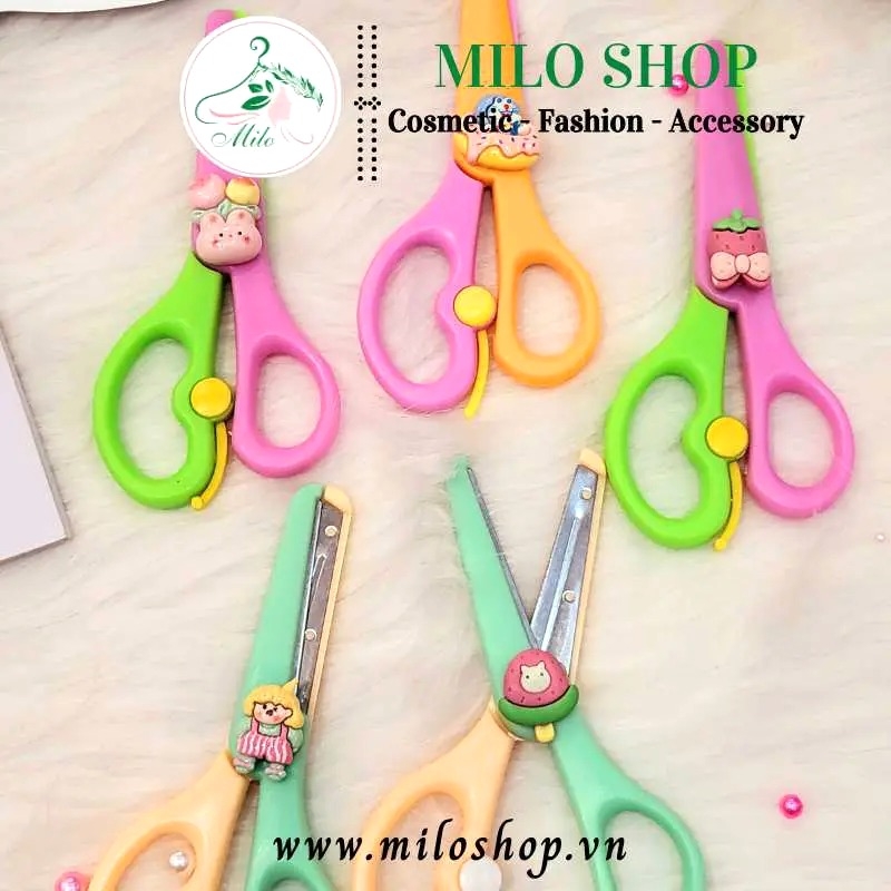 Kéo đính charm hoạt hình 3D nhiều màu
