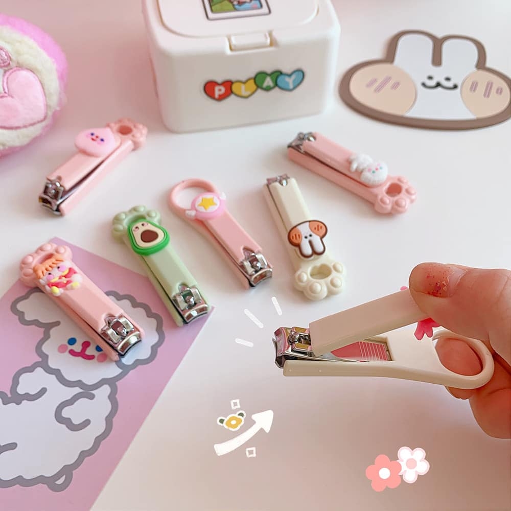 Cắt móng tay hoạt hình cute