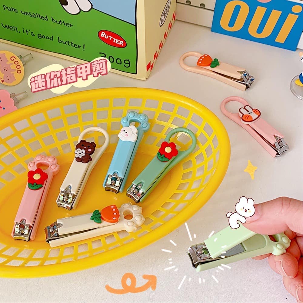 Cắt móng tay hoạt hình cute