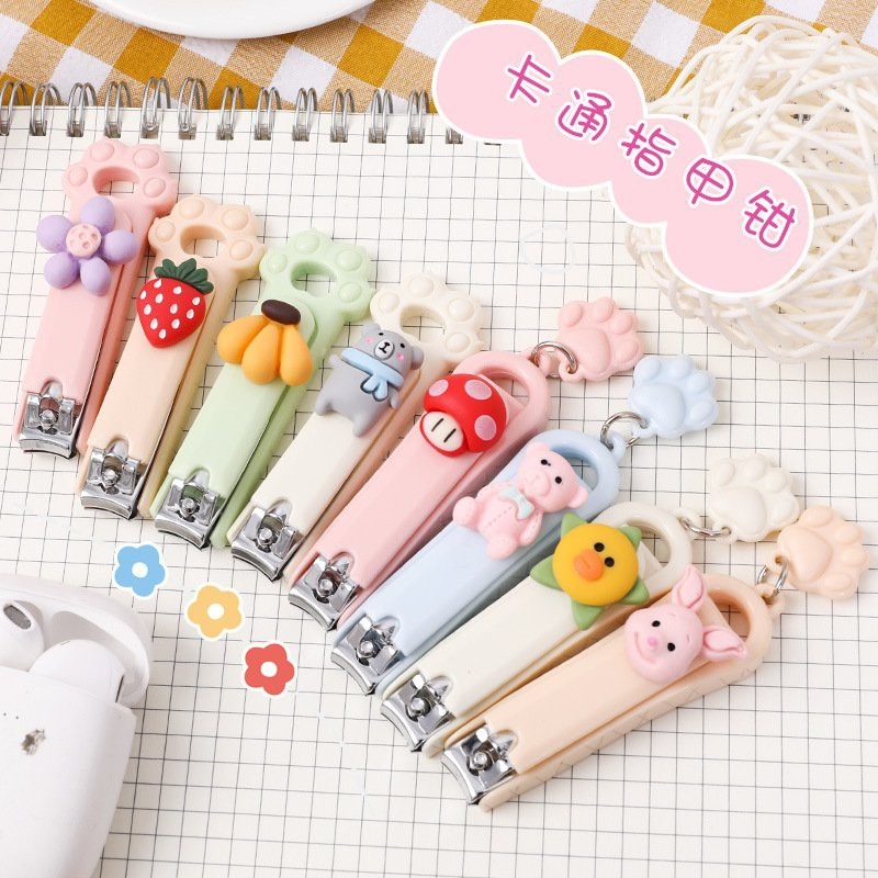 Cắt móng tay hoạt hình cute