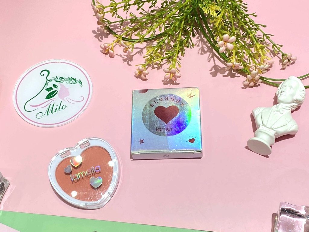 Phấn má hồng Lameila blusher - 4g (hộp trái tim)