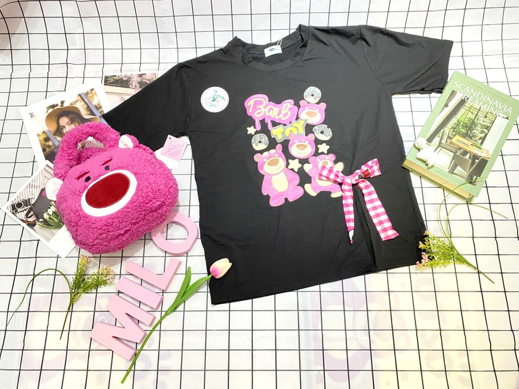 Set áo Quảng Châu gấu dâu lotso xẻ vạt phối quần short phồng kèm nơ xinh xắn