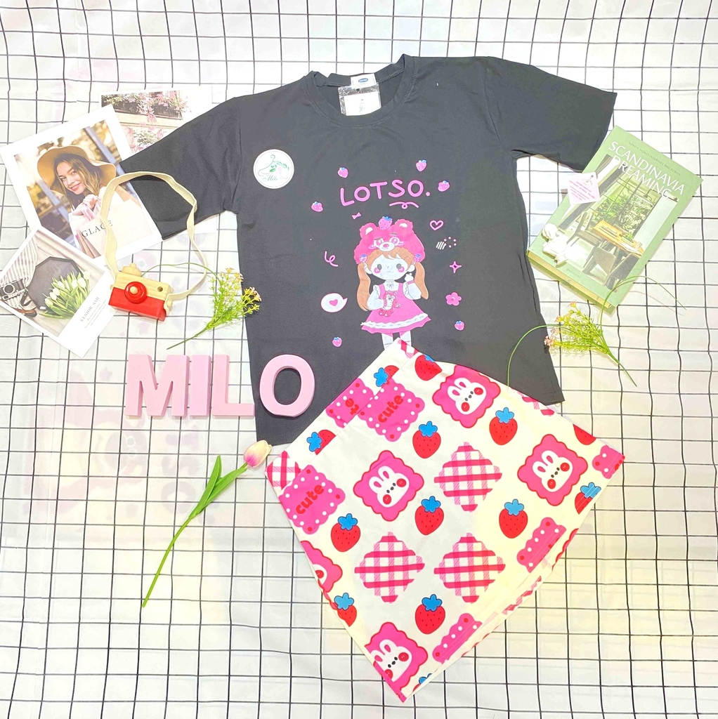 Set áo phông cô gái Lotso mix chân váy hình dâu siêu cute