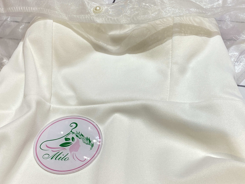 Đầm body voan xếp ly bẹt vai đính cườm (có mút) - màu trắng