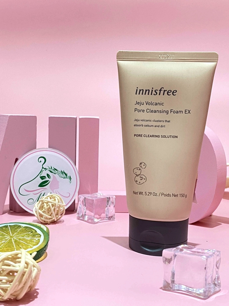 Sữa rửa mặt Innisfree Jeju Volcanic Pore Cleasing Foam - 150g