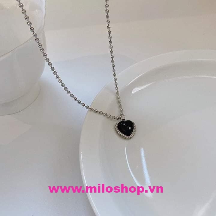 Dây chuyền mặt trái tim màu đen