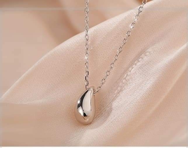 Dây chuyền mặt hình giọt nước