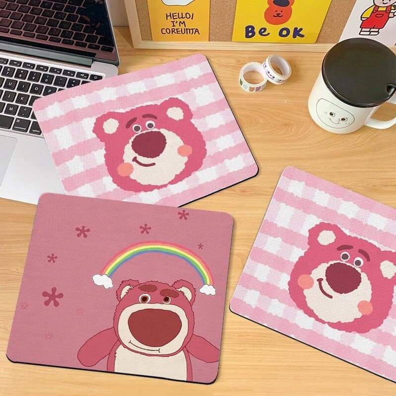 Tấm lót chuột hình gấu dâu Lotso