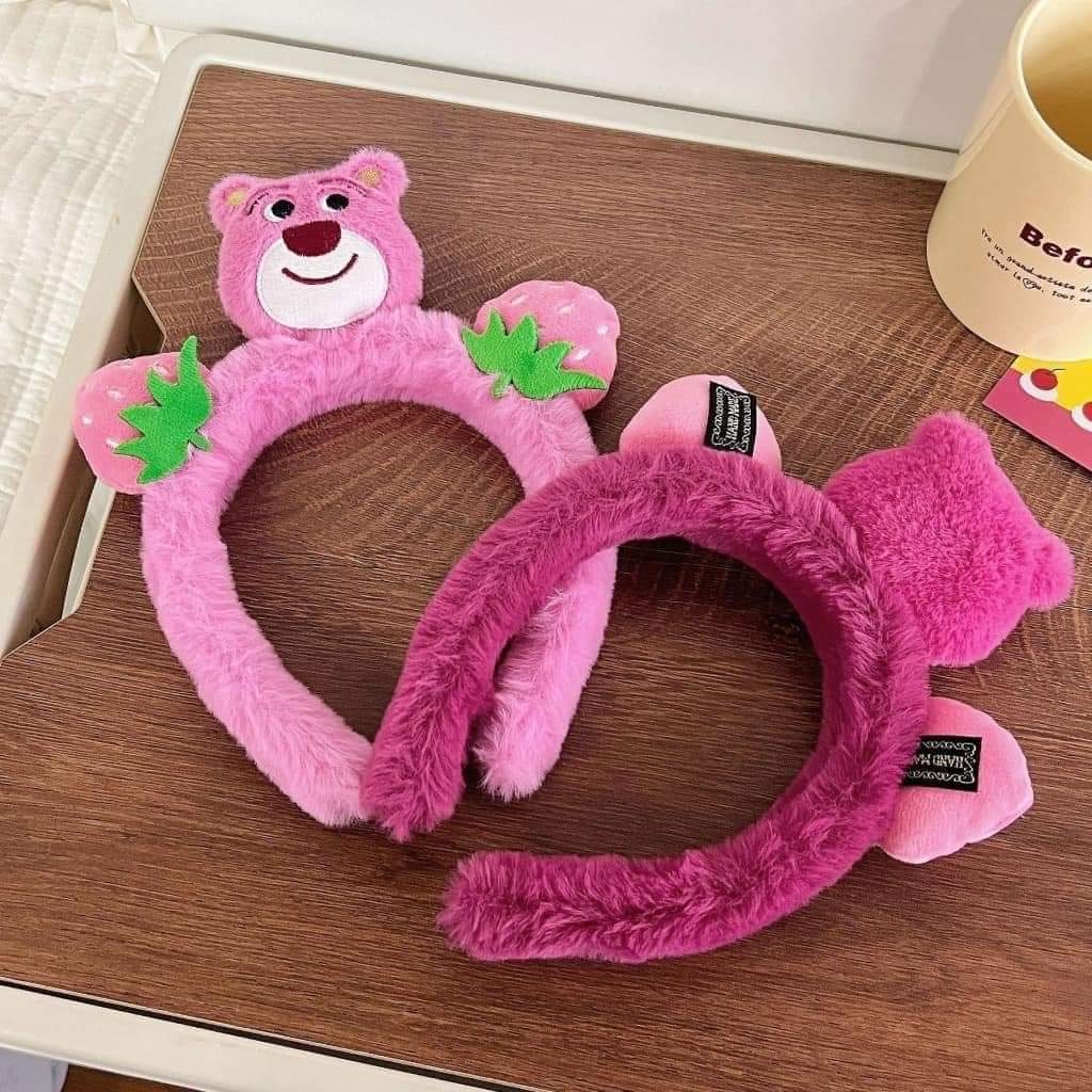 Băng đô lông mịn gấu dâu (mặt gấu + quả dâu) mẫu mới