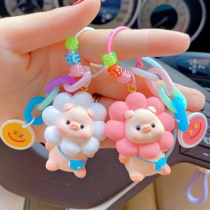 Móc khóa hình heo bông hoa
