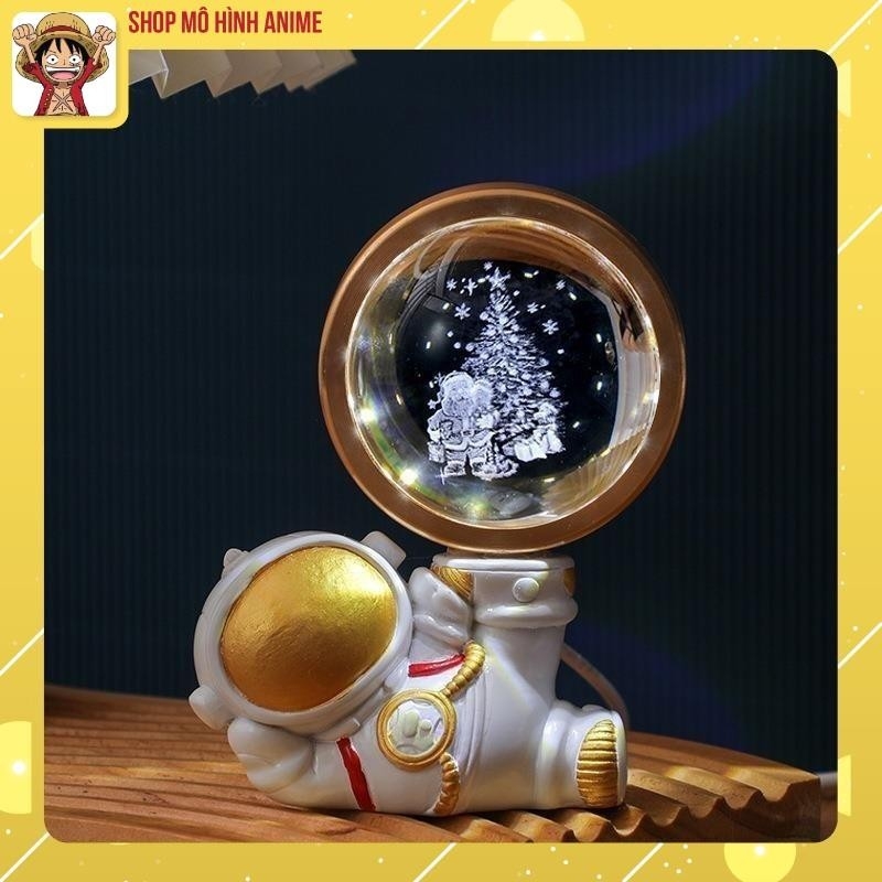 Đèn Ngủ 3D Quả Cầu Pha Lê Đặt Trên Phi Hành Gia, Xoay 360, Thiết Kế Sáng Tạo Sang Trọng,Trang Trí Phòng Ngủ, Quà Tặng