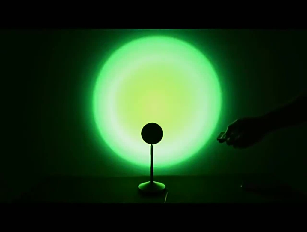 Đèn LED màu sắc đa dạng có thể thay đổi màu, có điều khiển từ xa - BEE083