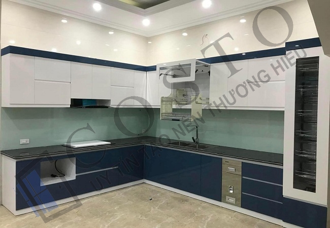 Bảng giá kính ốp bếp màu trắng xanh