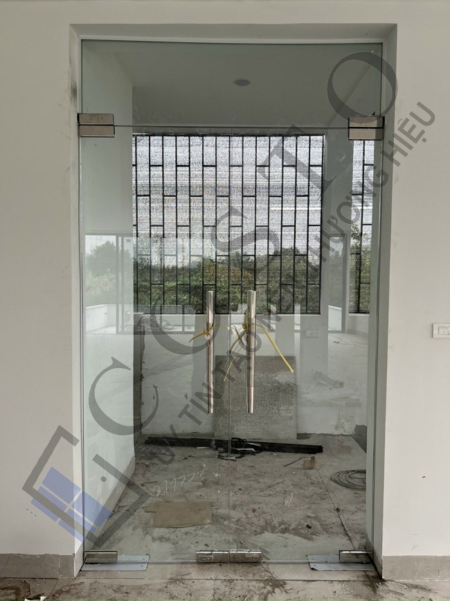 Báo giá cửa kính thủy lực 12mm