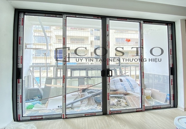 Cửa đi lùa 4 cánh Xingfa hệ 93