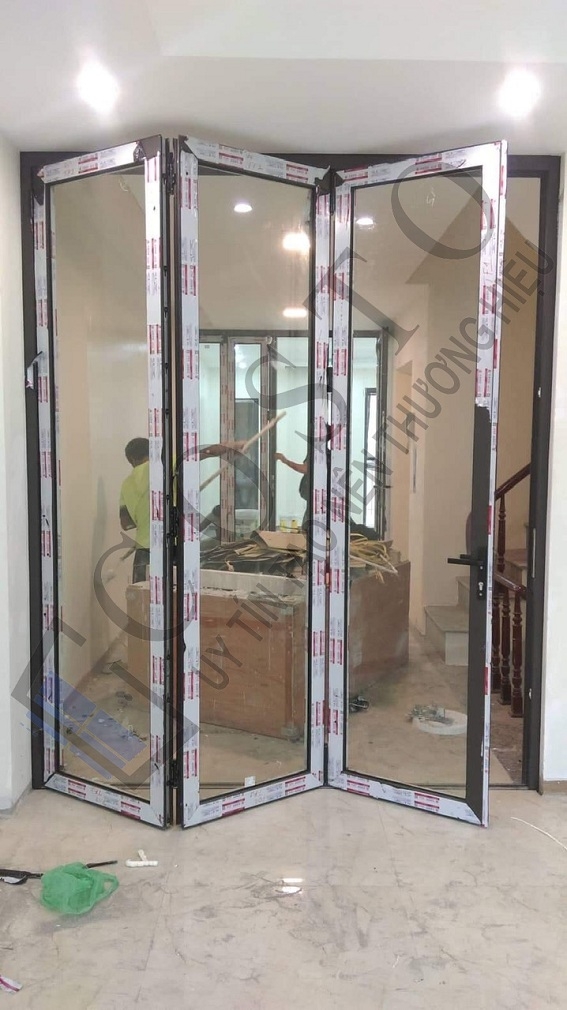 Cửa đi mở xếp trượt gấp 4 cánh