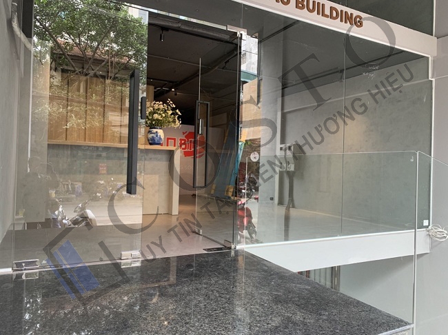 Cửa kính 2 cánh thủy lực