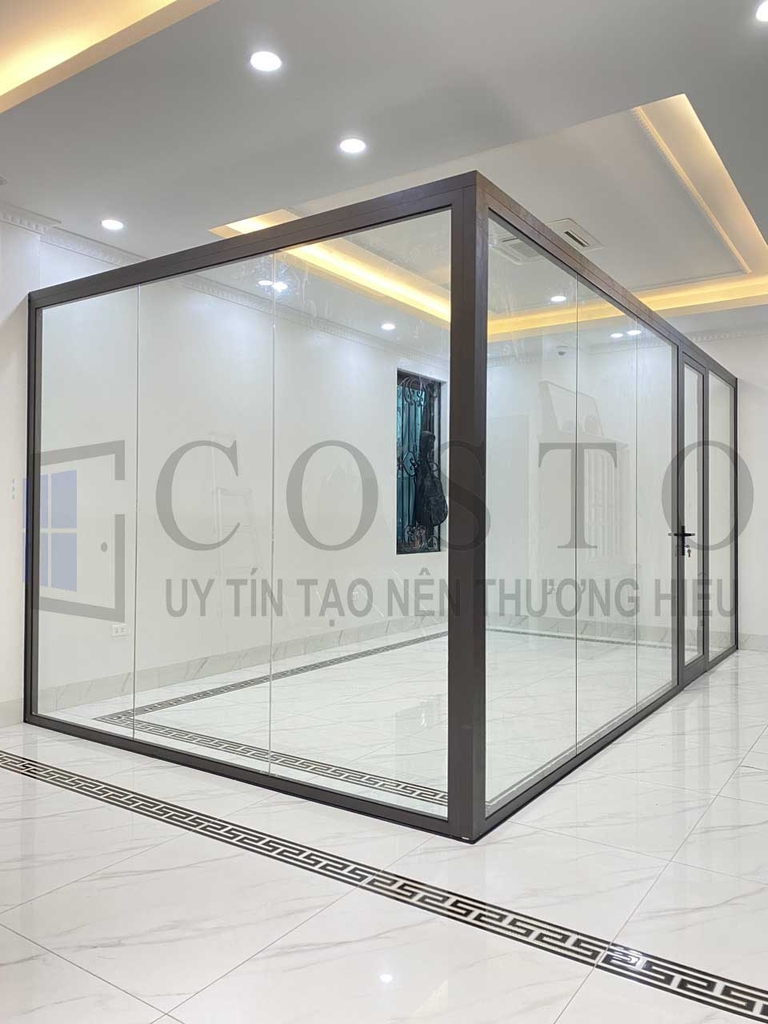 Cửa kính thủy lực khung nhôm