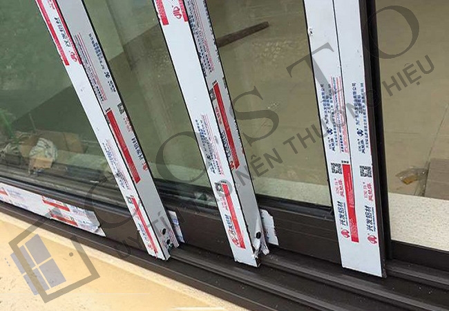Cửa lùa 3 ray Xingfa