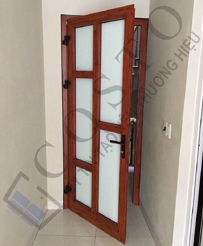 Cửa nhôm màu vân gỗ