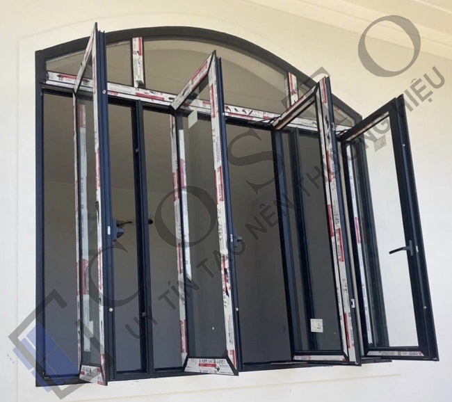 Cửa nhôm Xingfa 4 cánh kính cường lực