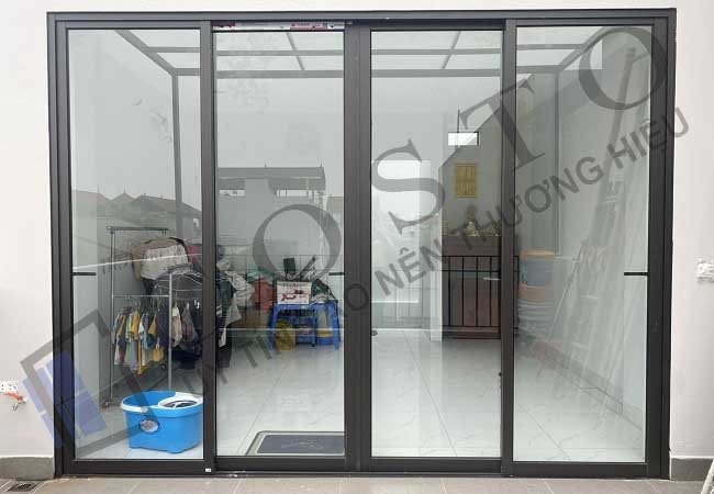 Cửa nhôm Xingfa 4 cánh kính cường lực