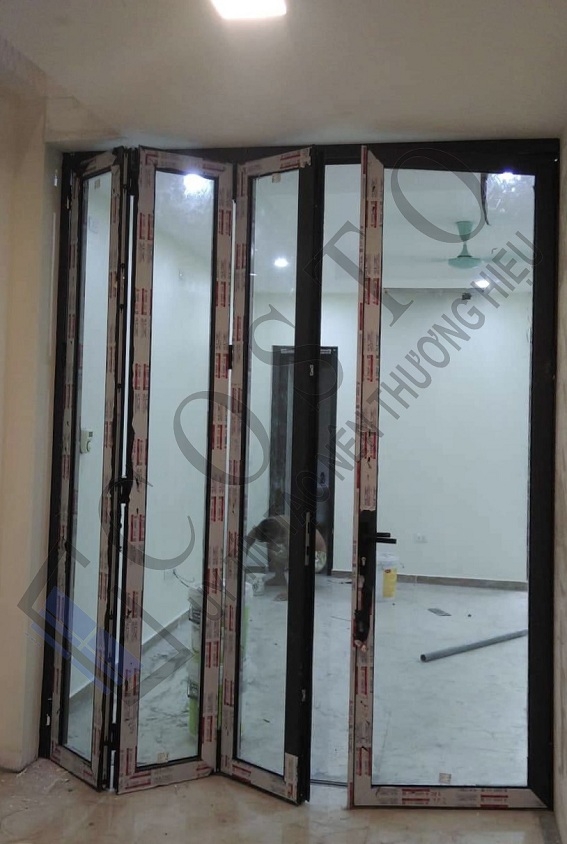 Cửa nhôm xingfa xếp trượt 4 cánh