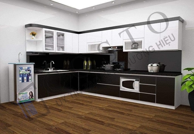 giá kính cường lực ốp bếp