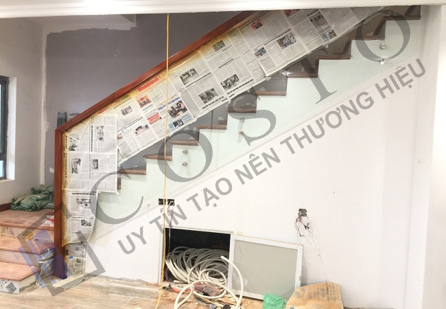 Mẫu cầu thang kính