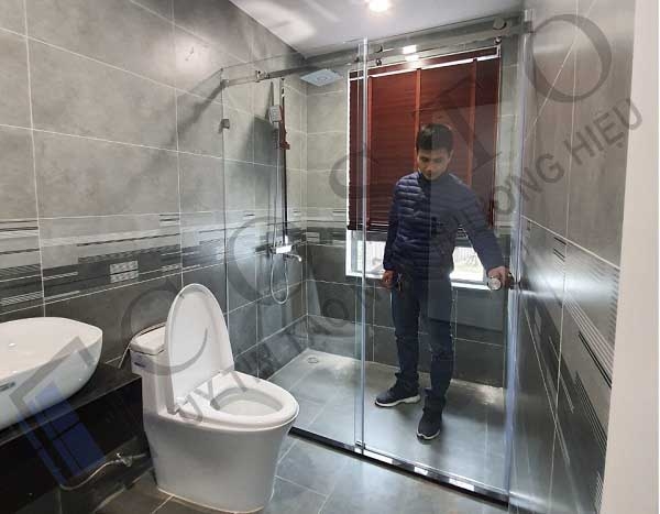 Vách kính nhà tắm cửa trượt