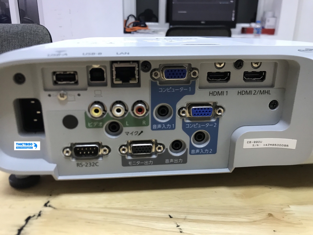 Máy chiếu cũ Epson EB-990U giá rẻ (X4ZM8500095)
