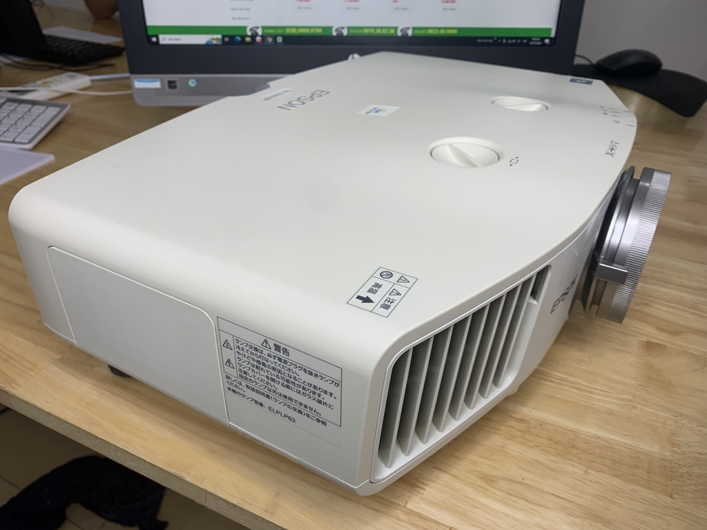 Máy Chiếu cũ  EPSON EB-G5650W giá rẻ