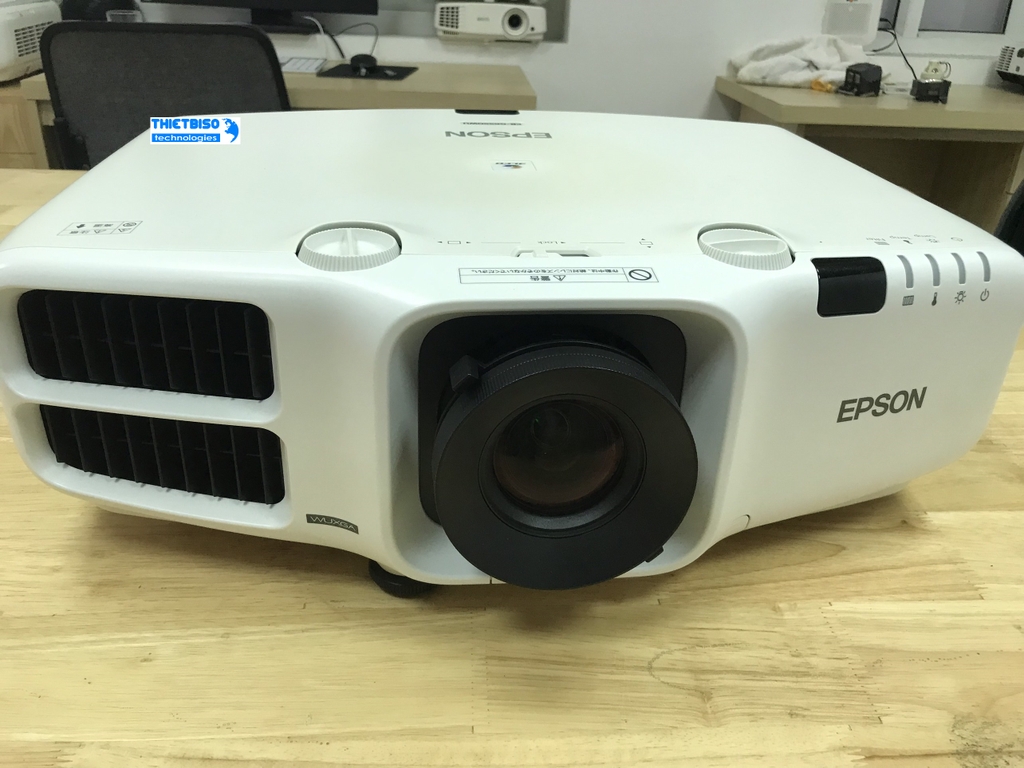Máy chiếu cũ EPSON EB-G6550WU giá rẻ