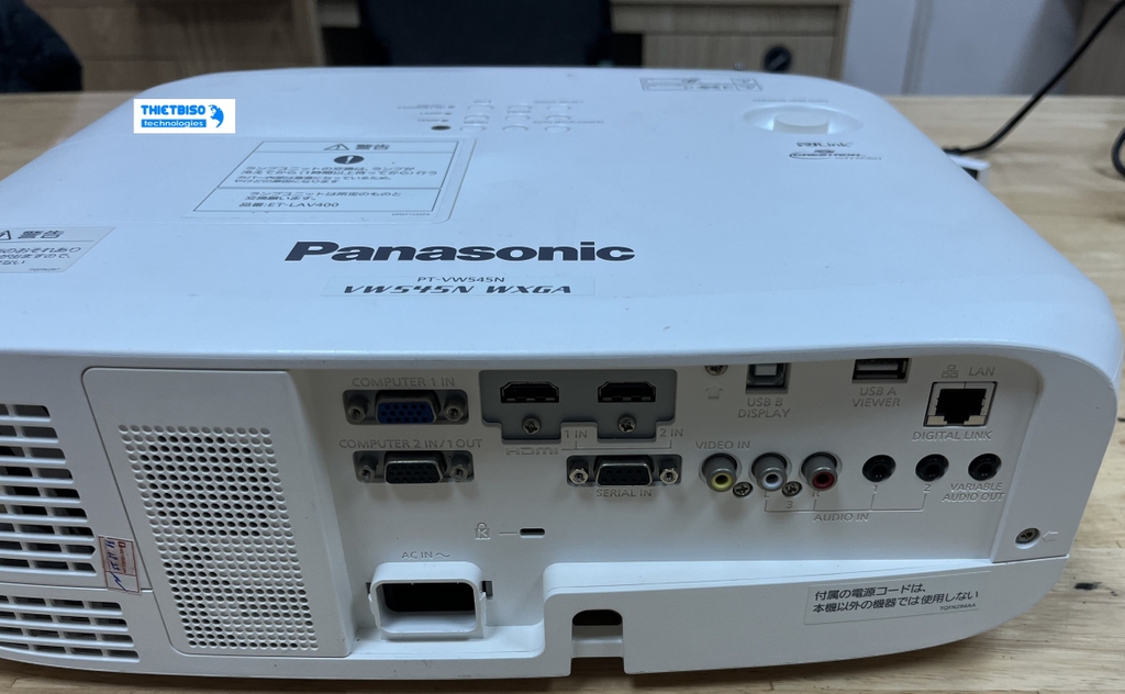 Máy chiếu cũ Panasonic PT-VW545NJ giá rẻ ( 40058 )