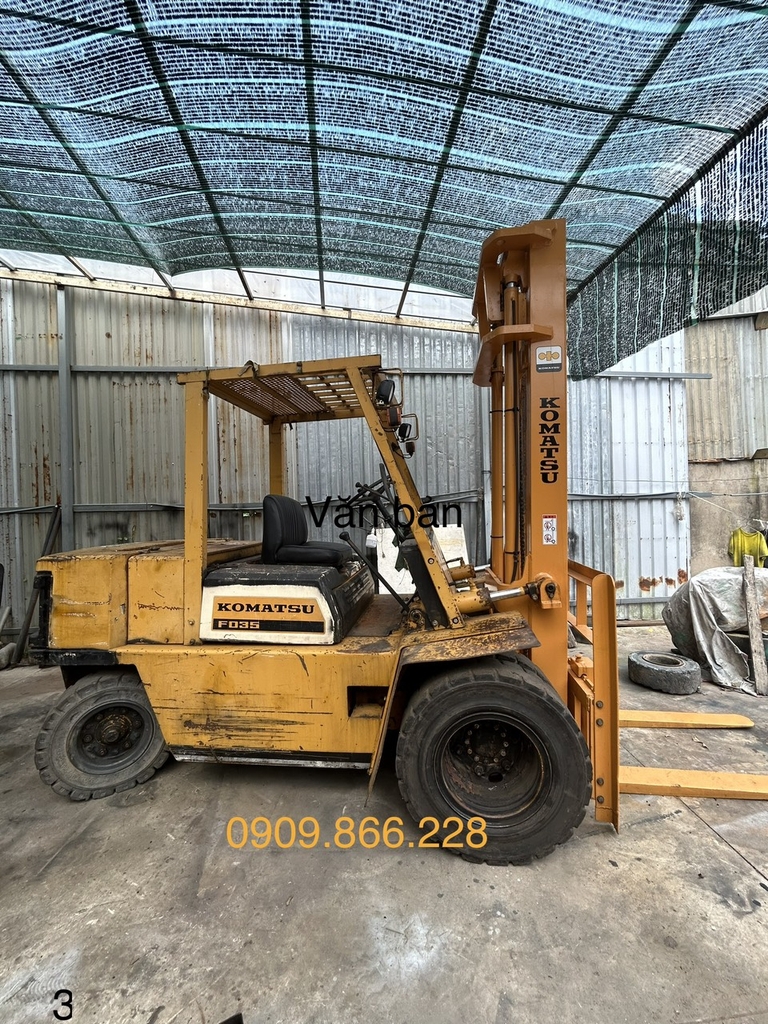 XE NÂNG KOMATSU