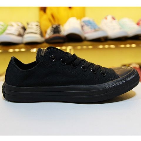 Giày Converse classic thấp cổ vải đen CTVD003