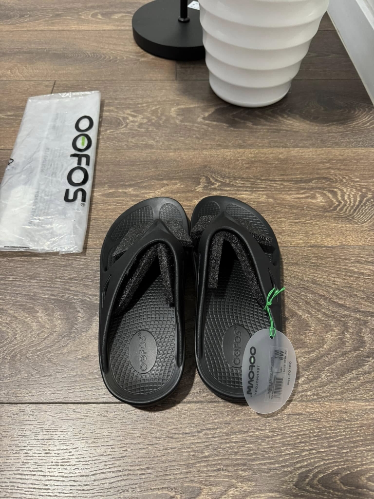 Dép Sức khỏe, Chạy Bộ Oofos 2024 Đen