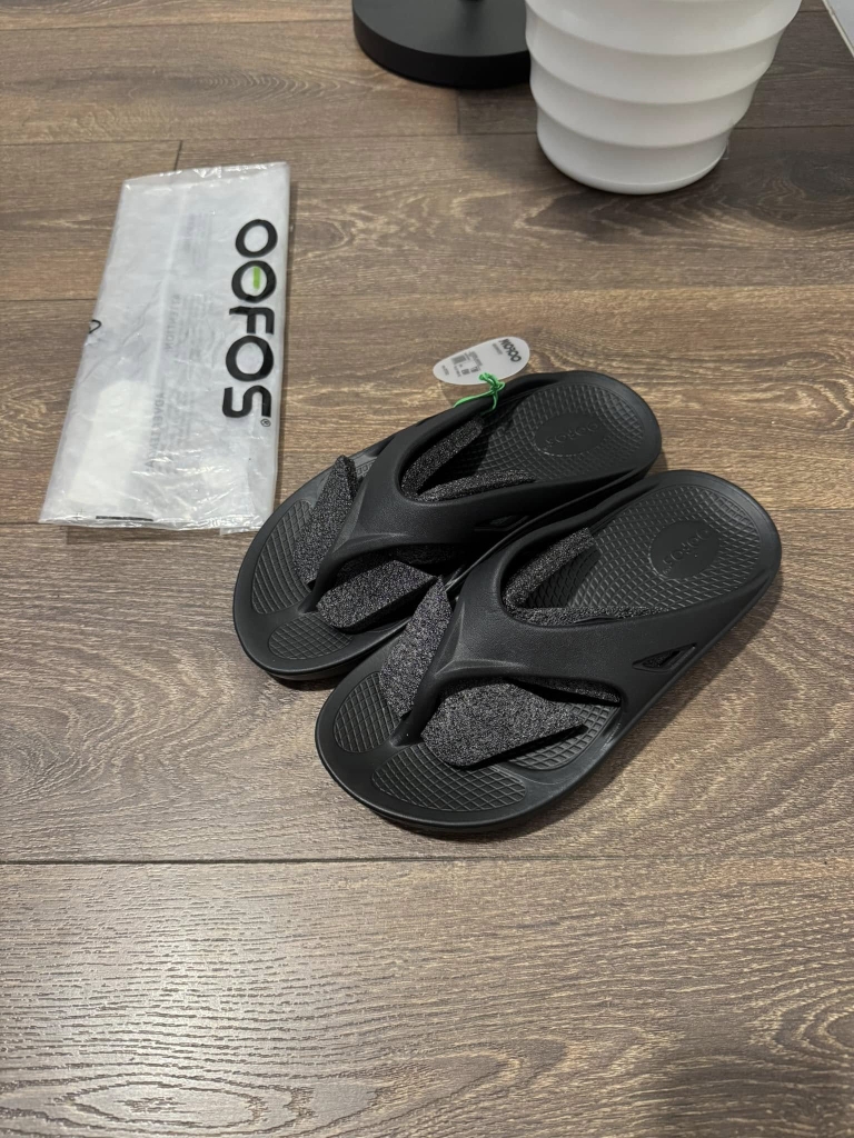 Dép Sức khỏe, Chạy Bộ Oofos 2024 Đen