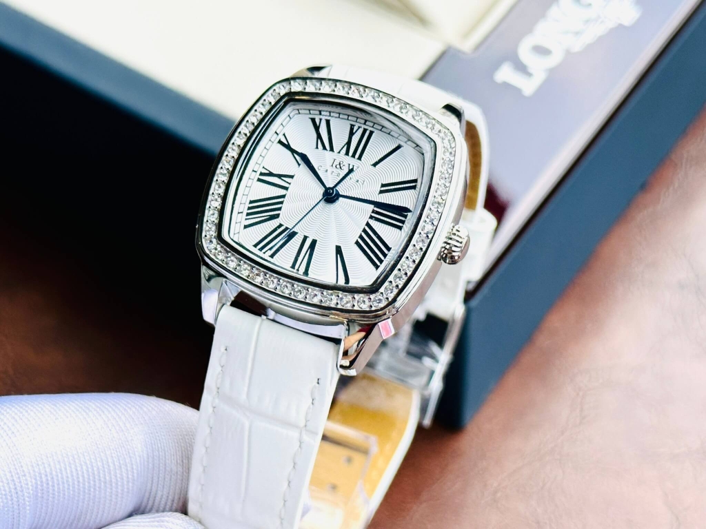 Đồng Hồ Nữ I&W Carnival 637L1 Quartz