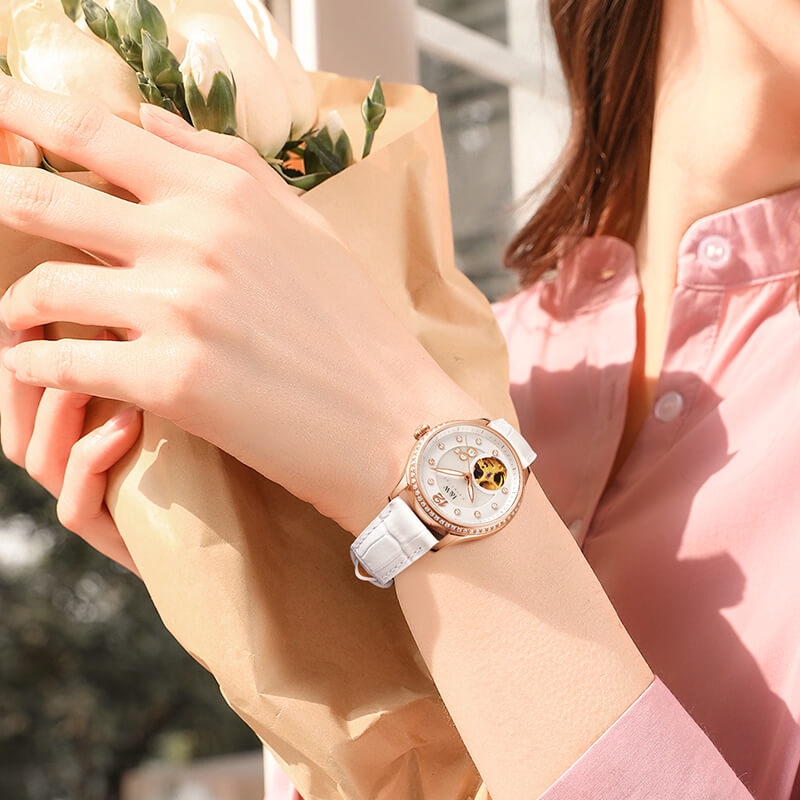 Đồng Hồ Nữ I&W Carnival 573L2 Automatic