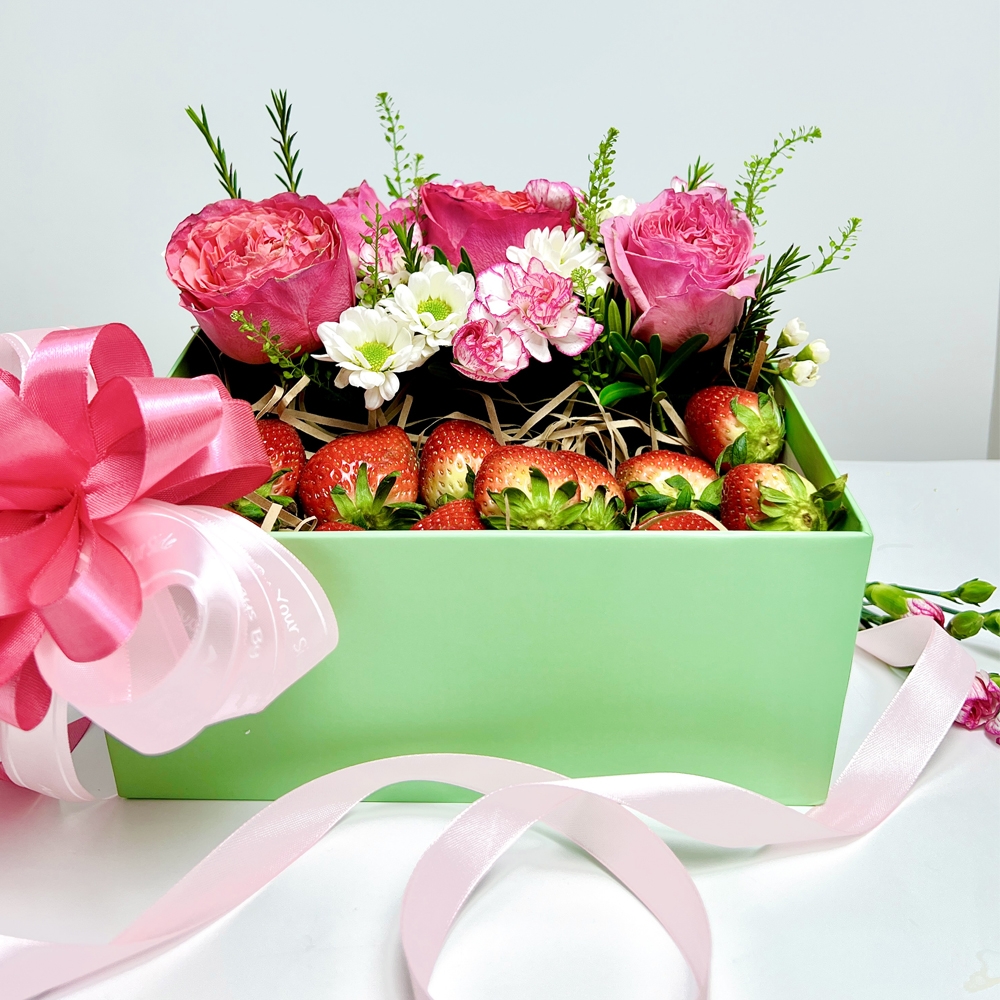 Dâu hộp xanh lá - Hoa tươi