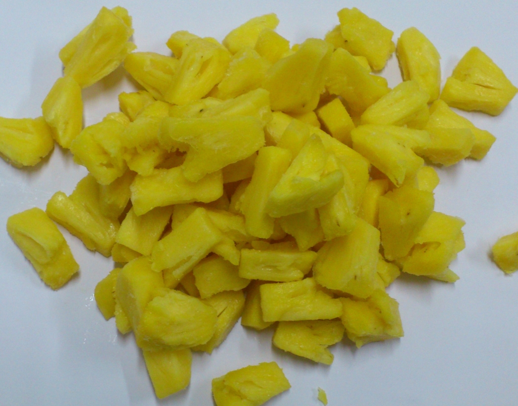 IQF FROZEN PINEAPPLE